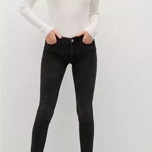 MANGO
Women's Kim Skinny Push-Up Jeans